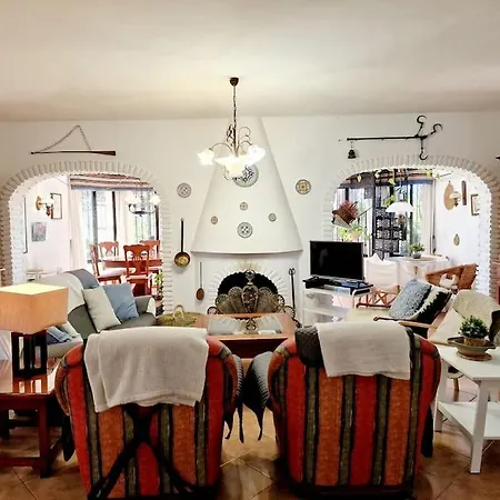 Torrenueva Villa *